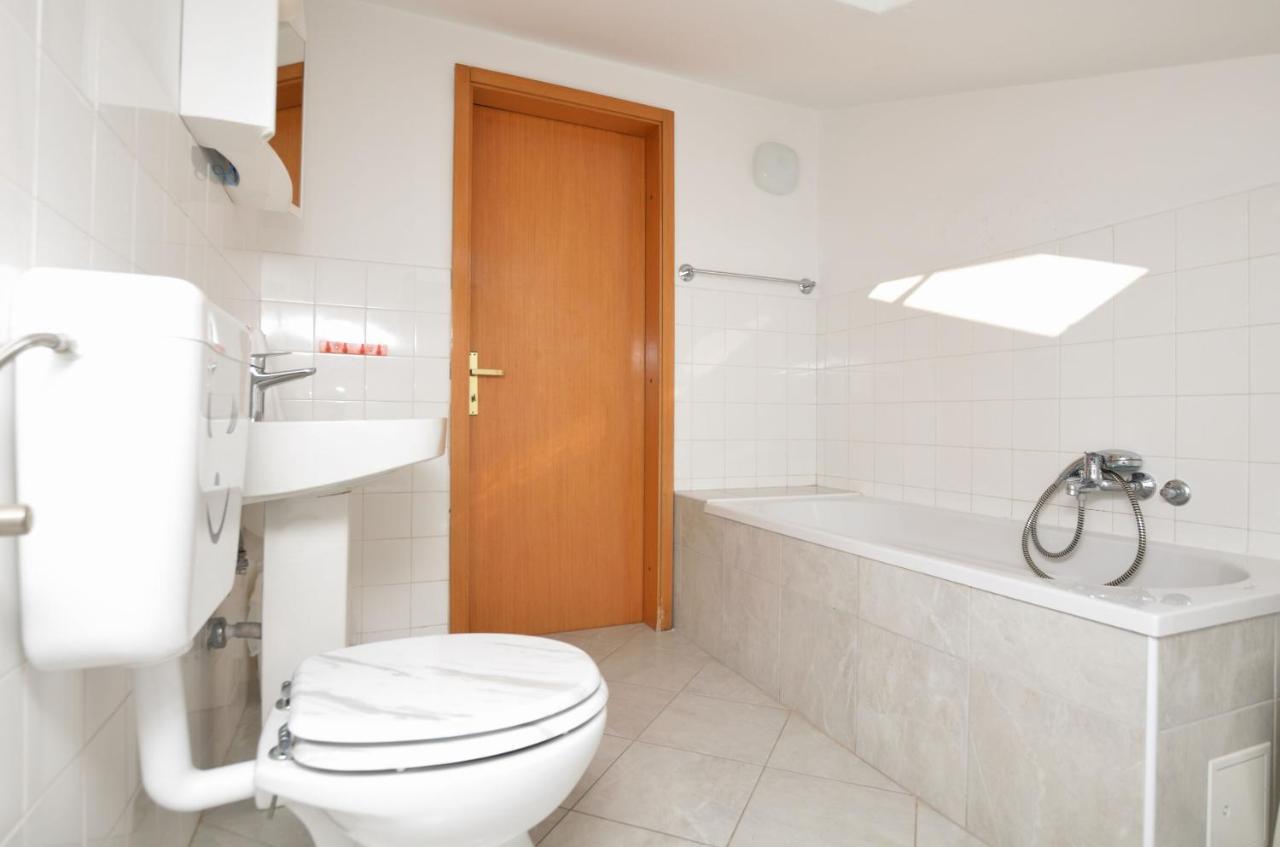 Apartments Ljiljana Novigrad Istria Eksteriør bilde
